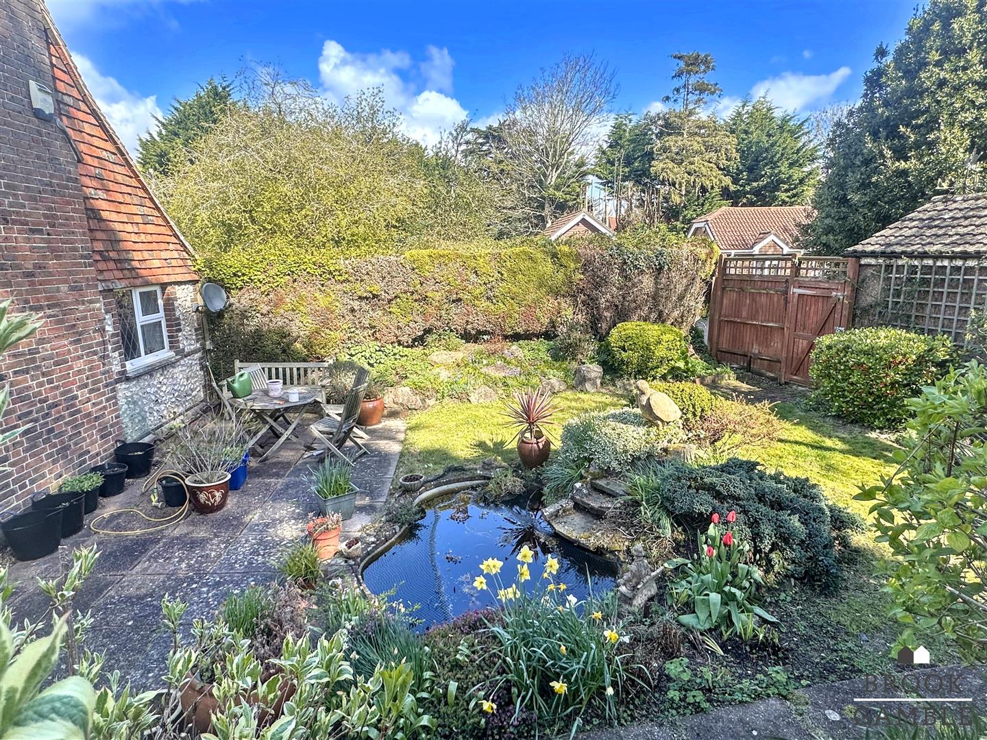 2 Bedroom House. Church Street in Eastbourne,  30